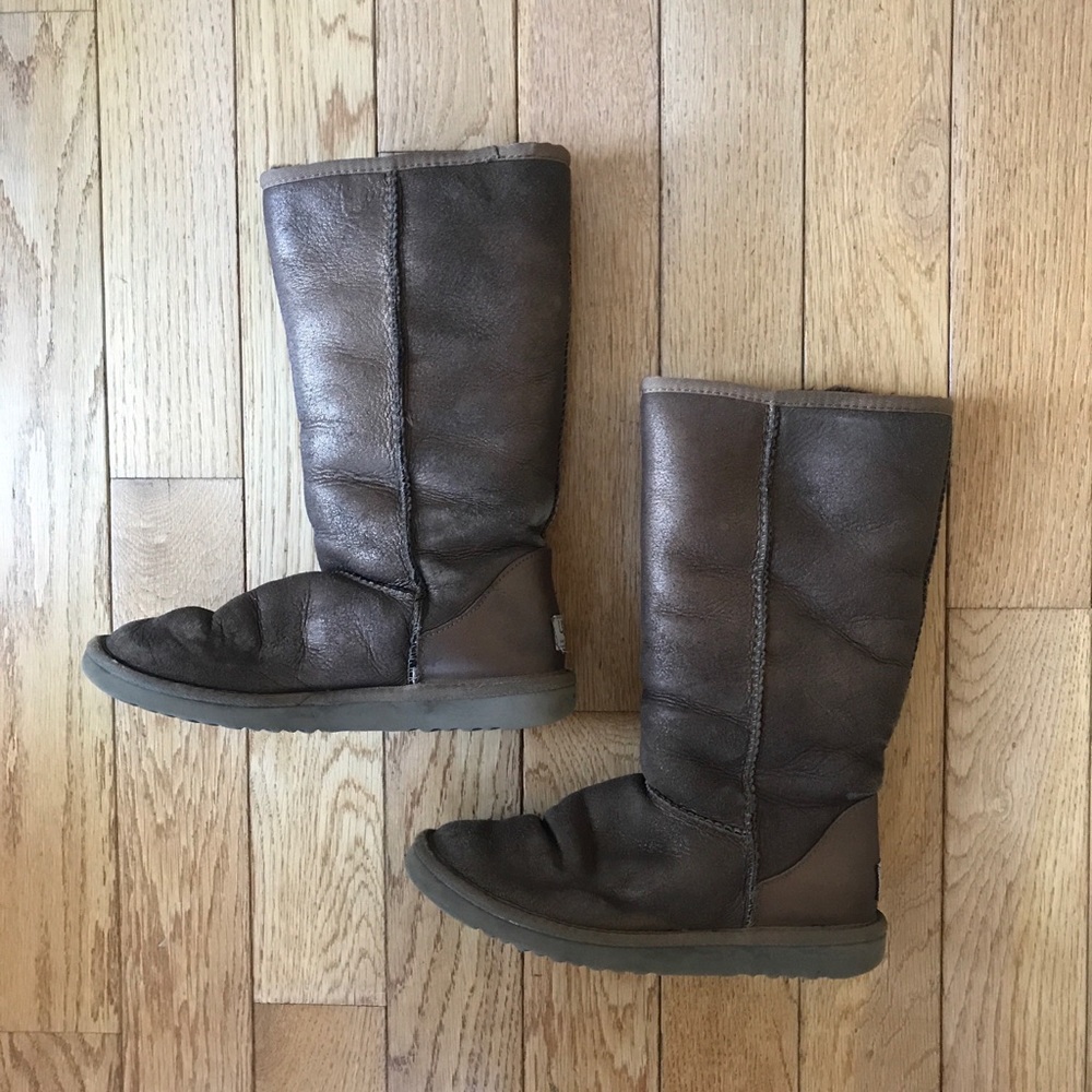 UGG size 7 good condition